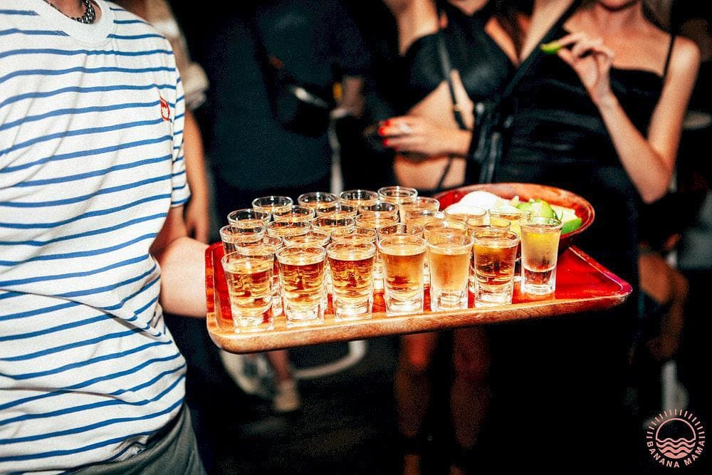 A diverse menu of fusion street food and fruity signature cocktails like Banana Mama (Source: Banana Mama)